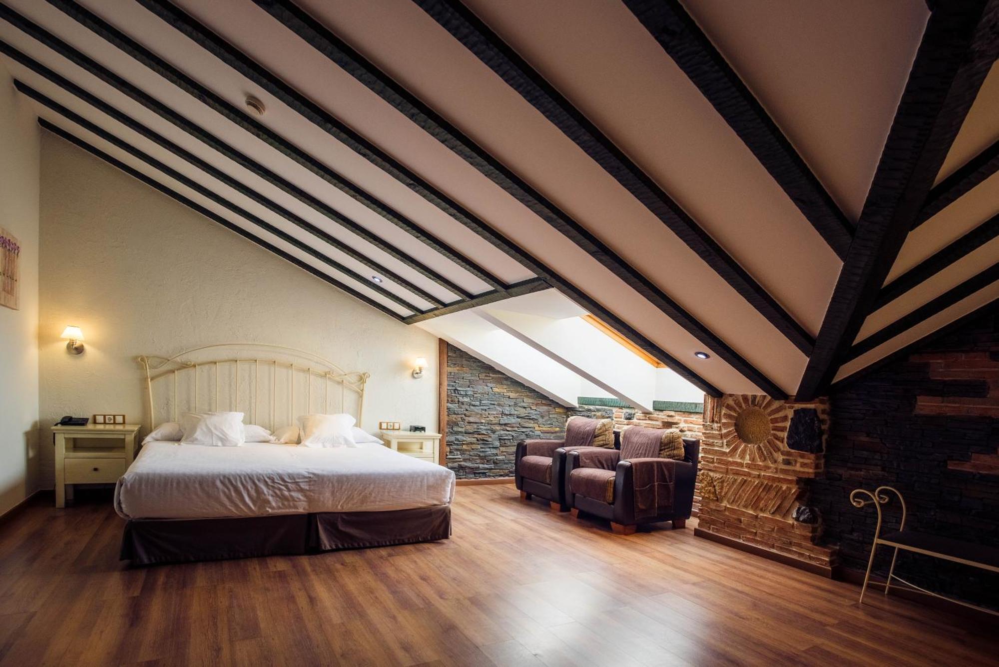 Superior Double or Twin Room,1641013973:JPEG